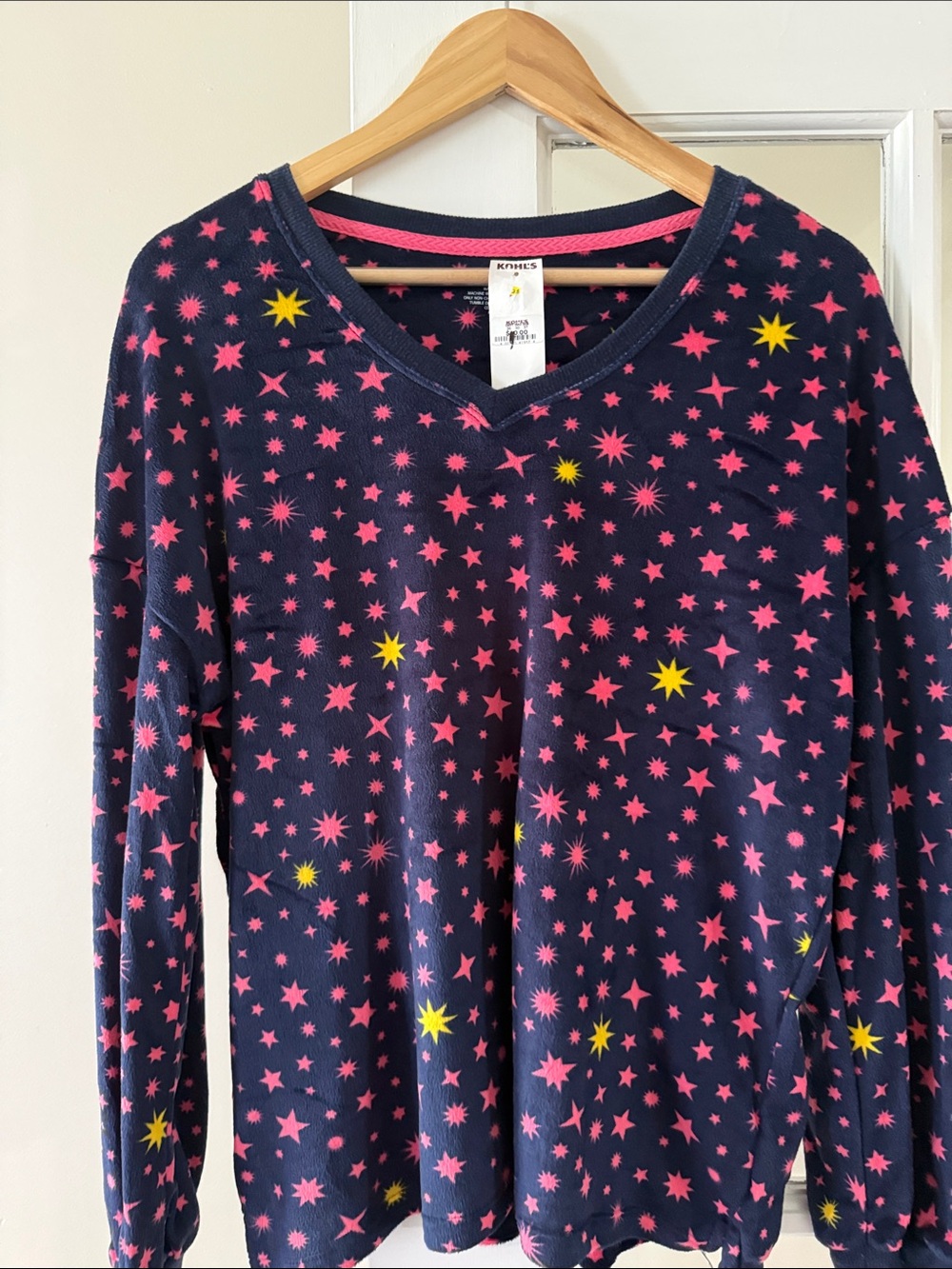 Cuddl Duds v-neck fleece pajama top